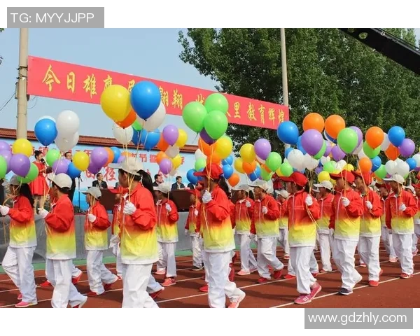 足球明星张姆斯的传奇之路与他在绿茵场上的辉煌成就与影响力 足球明星张姆斯的传奇之路与他在绿茵场上的辉煌成就与影响力