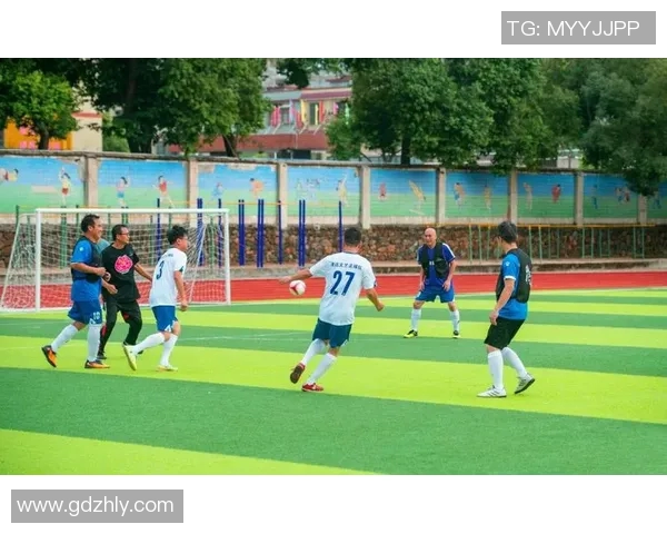 广东足球明星赛在清远激情上演球星齐聚展现足球魅力与团结精神